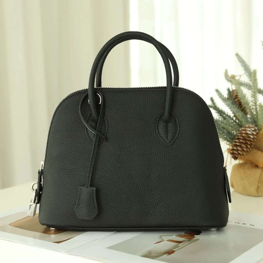 Classic Top Layer Cow Leather Soft Simple Versatile Nicheshell Shoulder 2024 New Style Handbag Crossbody Bag Wholesale