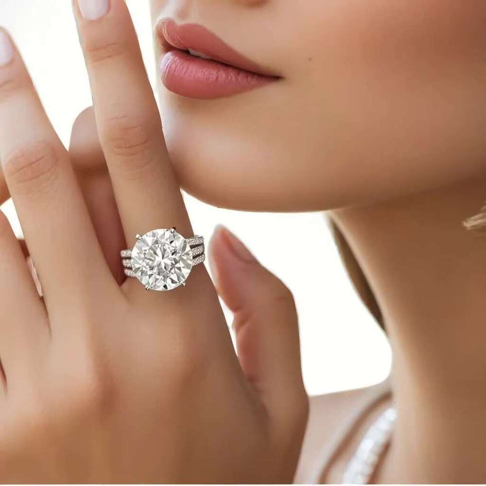 Linyin's chic elegant silver and Moissanite rings add charm to any outfit