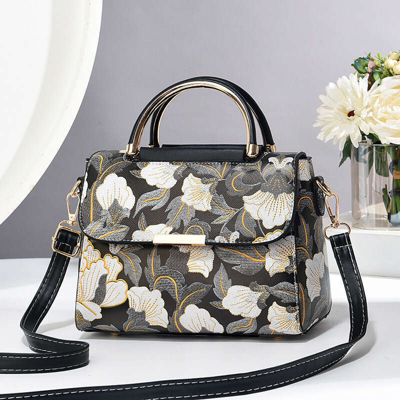 Chinese style handbag popular printed small new trendy and fashionable women s shoulder bag crossbody