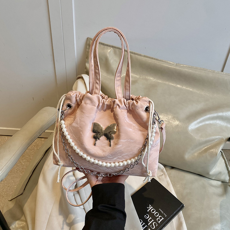 Free Delivery Designer Bag Silver Butterfly Women's 2025 Fashionable Korean Pearl Chain Backpack Versatile Hand Luxury Bag