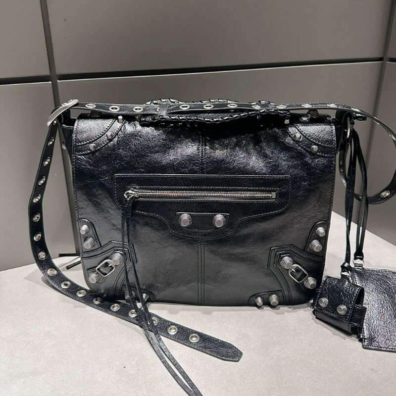 Bag new genuine leather small square oil wax cowhide rivet flip motorcycle bag unisex shoulder crossbody
