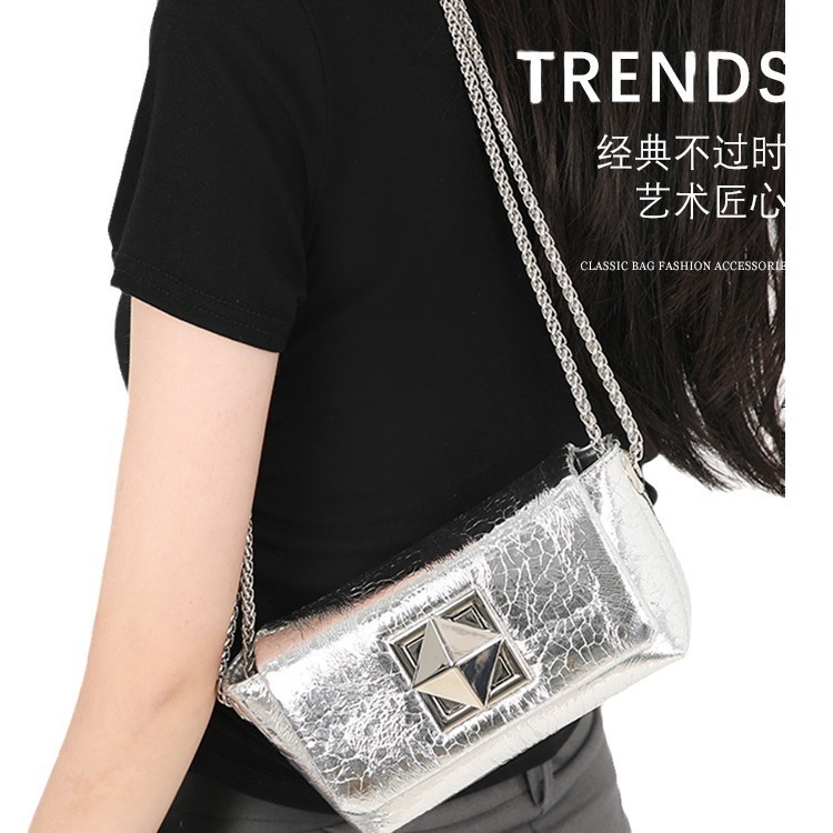 New Zhiluo Lock Chain 2025 Sweet Cool Crossbody Korean Edition Square Small Handheld Underarm Bag