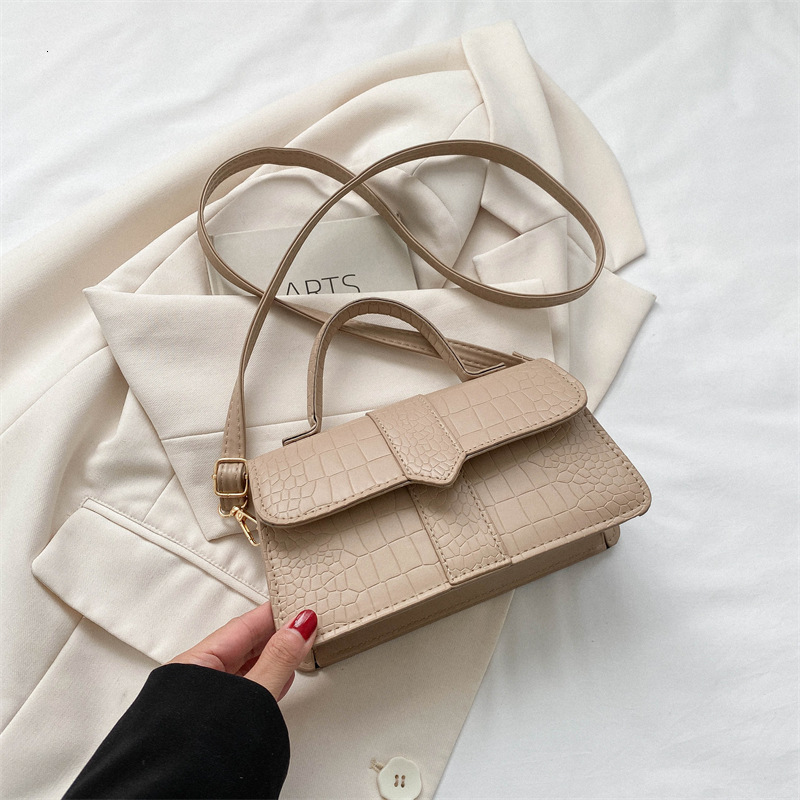 Free Delivery Designer Bag Advanced Niche Design For Women's Autumn Winter 2025 New Single Shoulder Crossbody Versatile And Portable Small Square