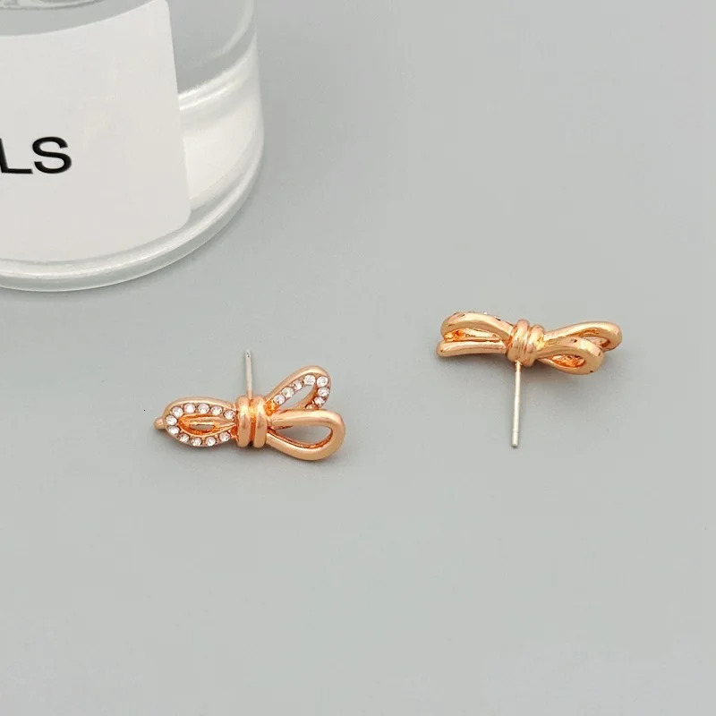 Korean Style Fashionable With A High-End Feel Simple Zircon Inlaid Bow Earrings 250517