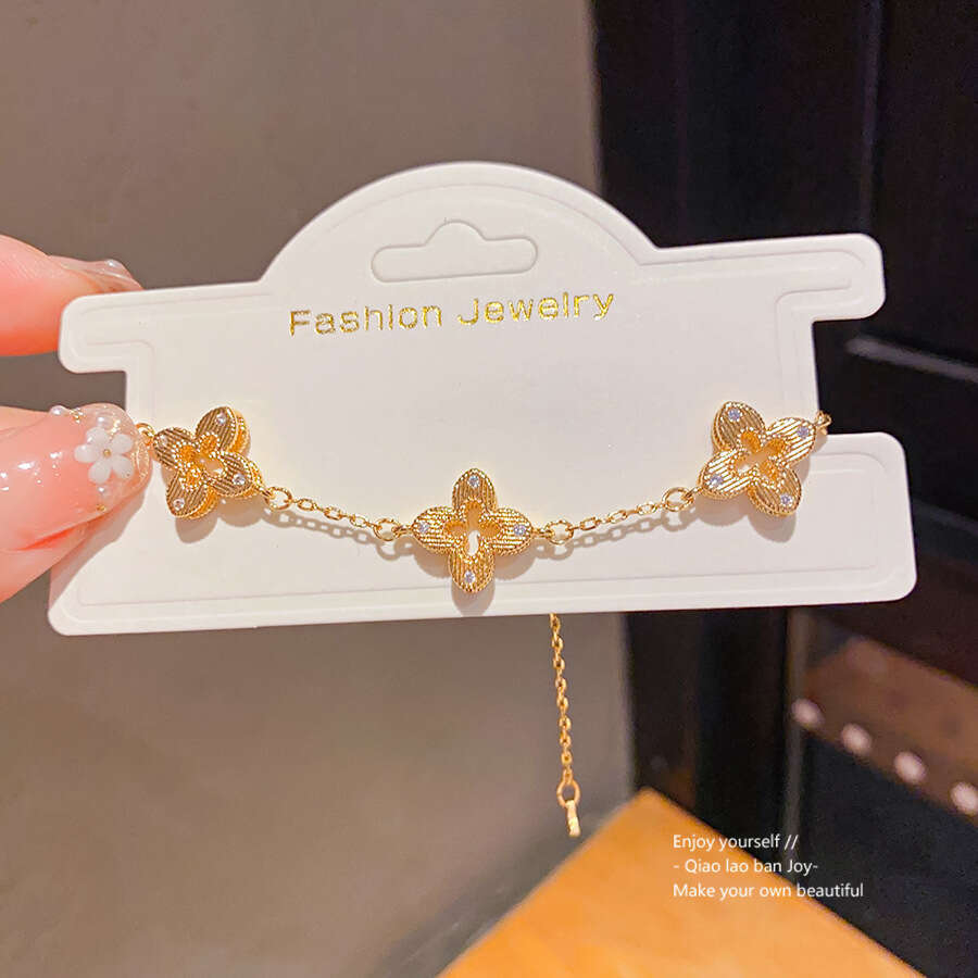 designer bracelet Zircon hollow dia flower bracelet with light high-end feel, fashionable, simple and exquisite commuting accessories for women with g