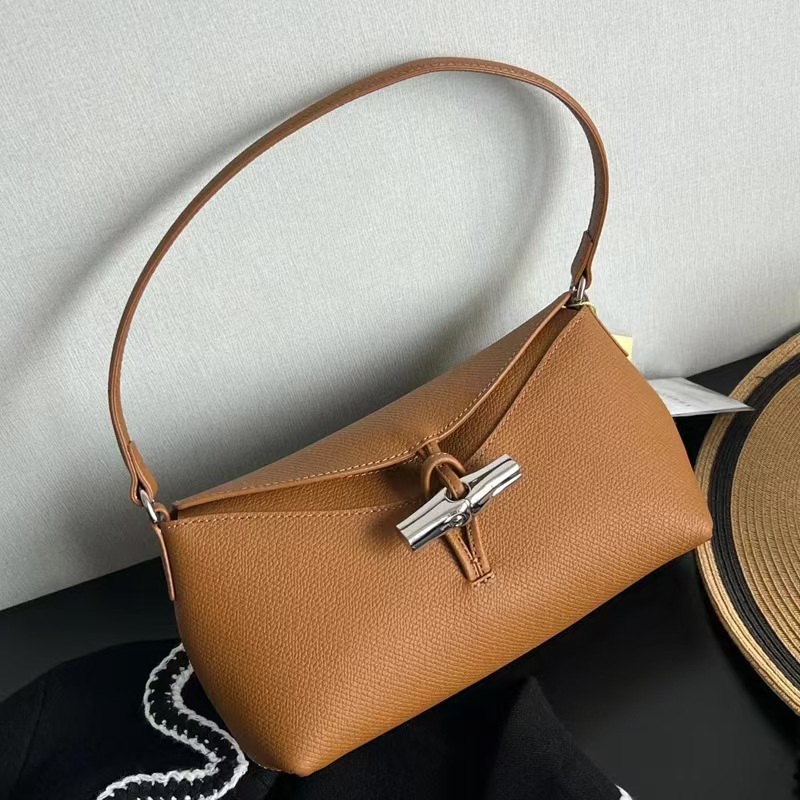 New bamboo flap hobo bag fashionable and versatile armpit shoulder bag large capacity commuter handbag for women.