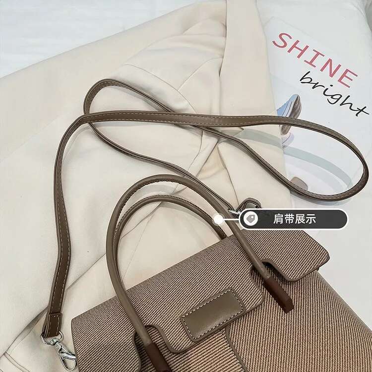 Women's 2025 Korean Version Underarm Bag. High - Quality Leather Texture, Versatile Shoulder Messenger Handbag