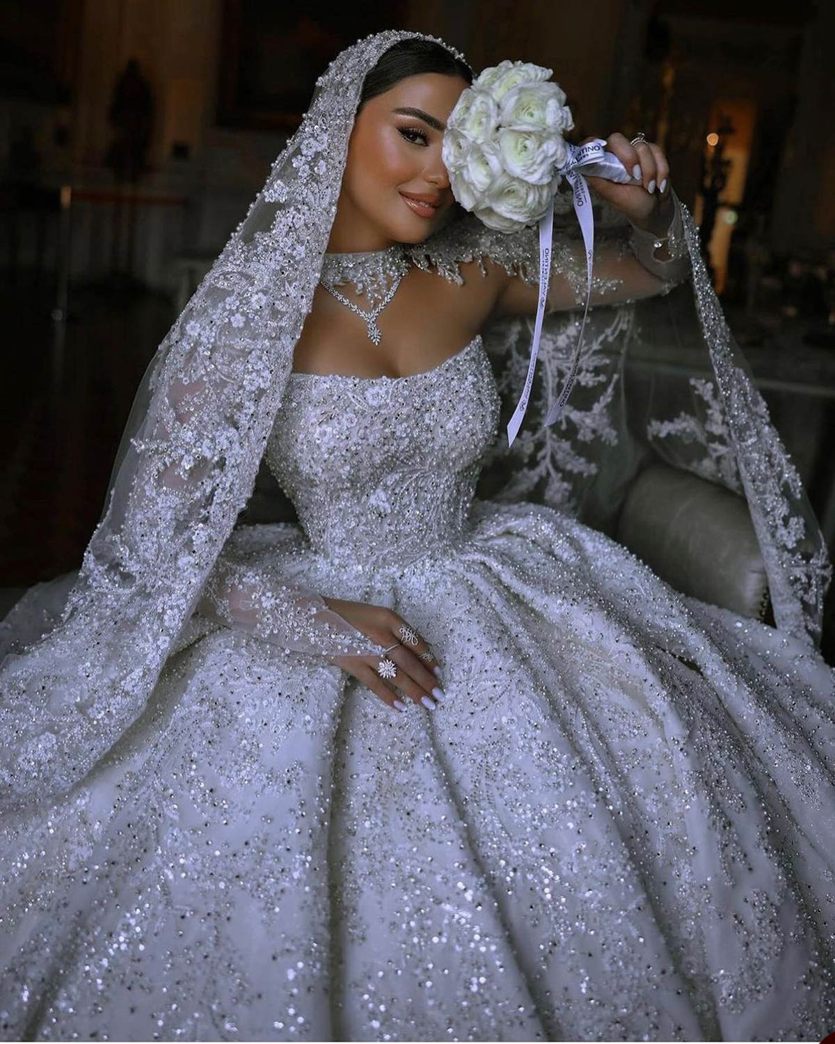 Crystals Luxury Ball Gown Wedding Dresses With Sparkling Sequins Full Beaded Pearls Arabic Dubai Bridal Gowns Special Occasion Vestidos De Novia Custo
