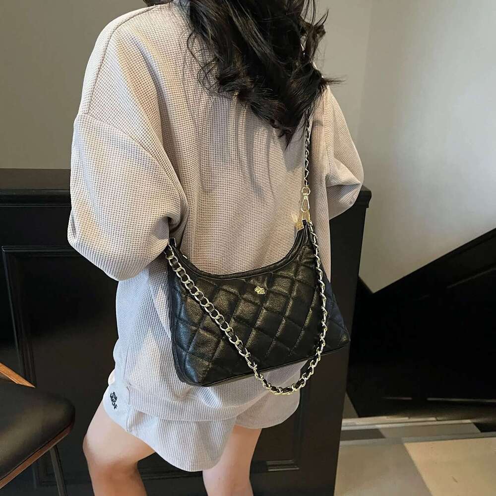 2025 New Model High-end Quilted Handbag Ladies, with Spacious Capacity and A Fashionable Look for Shoulder/hand Carrying