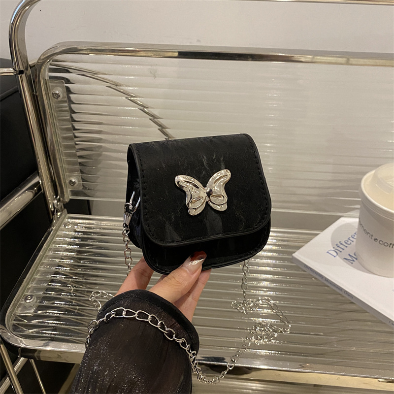 Free Delivery Designer Bag 2025 Trendy New Fresh And Sweet Small Square With Butterfly Decoration Mini Premium Texture Chain Crossbody Red Envelope Lu