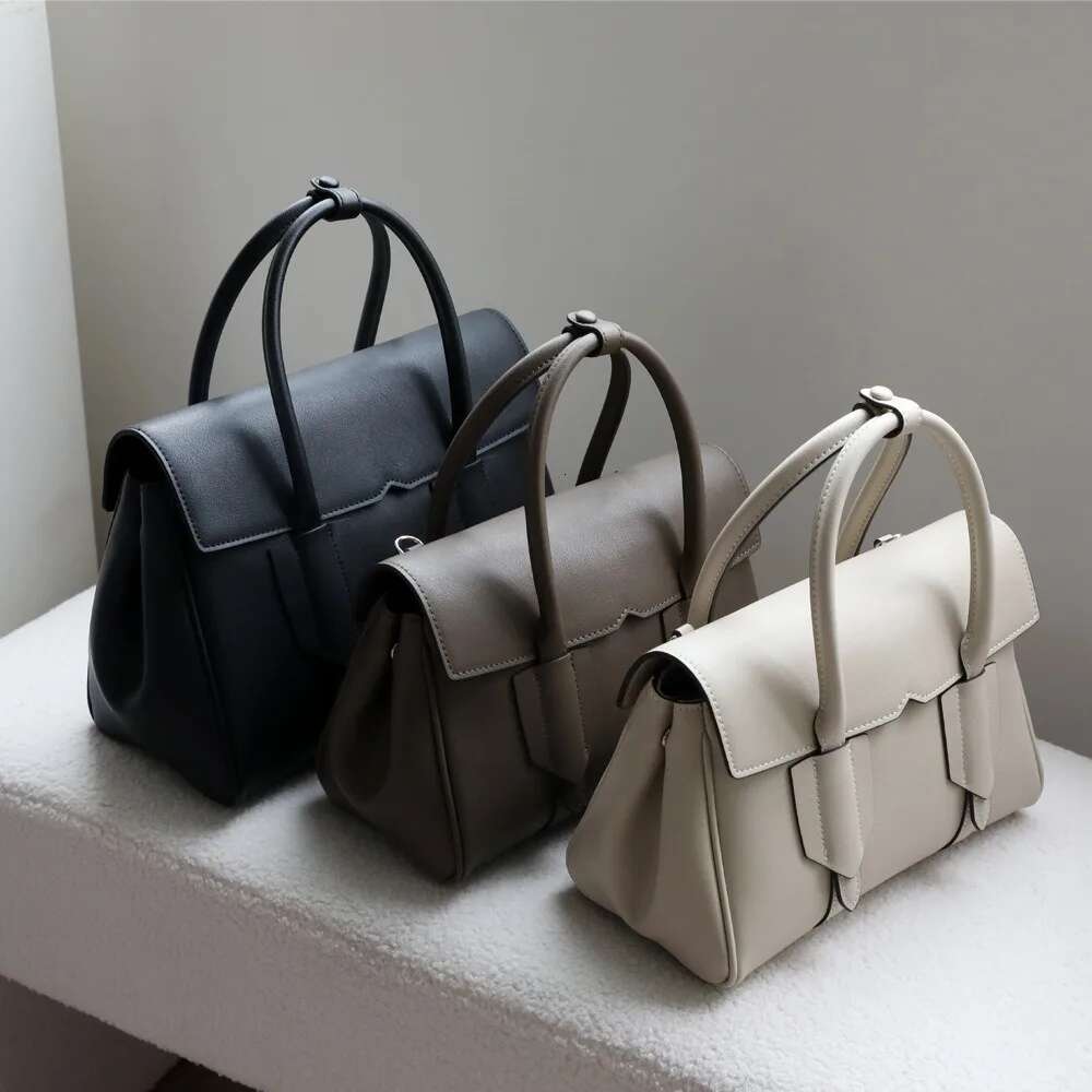 Women's Bags Designer Women's Bags Designer VOAETEC New Travel Shoulder Handbag Cowhide Briefcase Tote Leather Women's Bag Large-Capaci