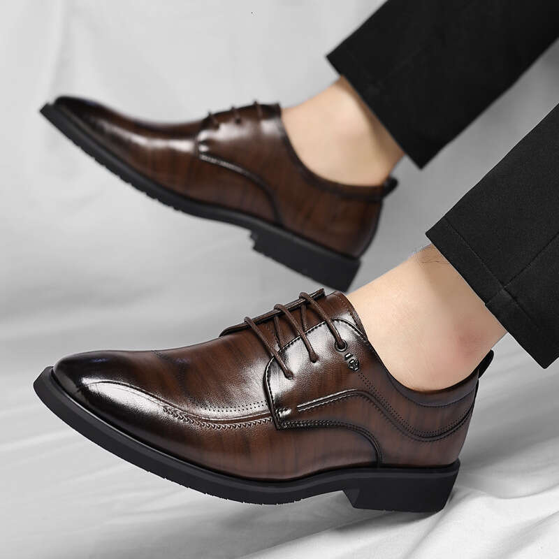 Big size leather shoes for men in spring 2025, new Blok business trend men's shoes, British style