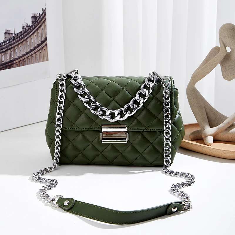 Fashion high-grade messenger chain one-shoulder sewing small square bag, dia check lock design