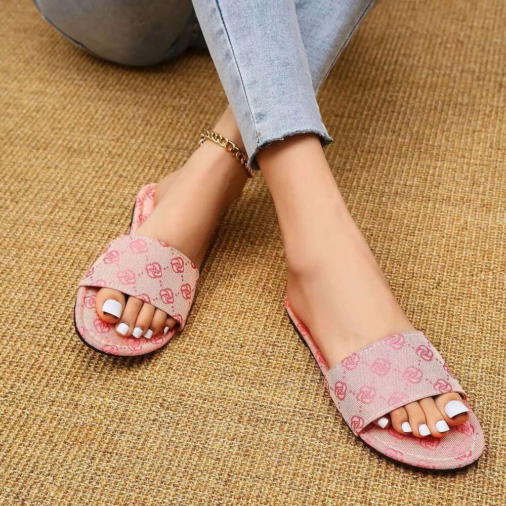 hot free shipping designer Sandals for woman 2025 newoutdoor breathable light platform slippers fashionable and comfortable khaki pink