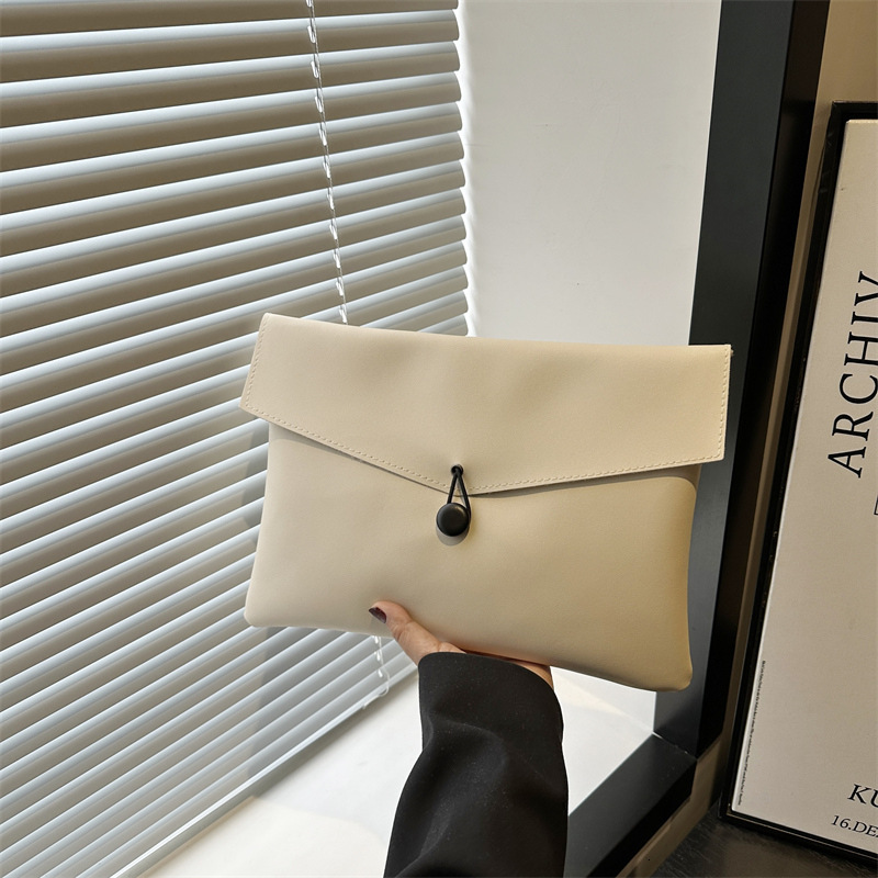 Free Delivery Designer Bag Summer Handheld Envelope 2025 Western Korean Edition Personalized Fashion Casual Simple Banquet Small Square Bag Trend Luxu