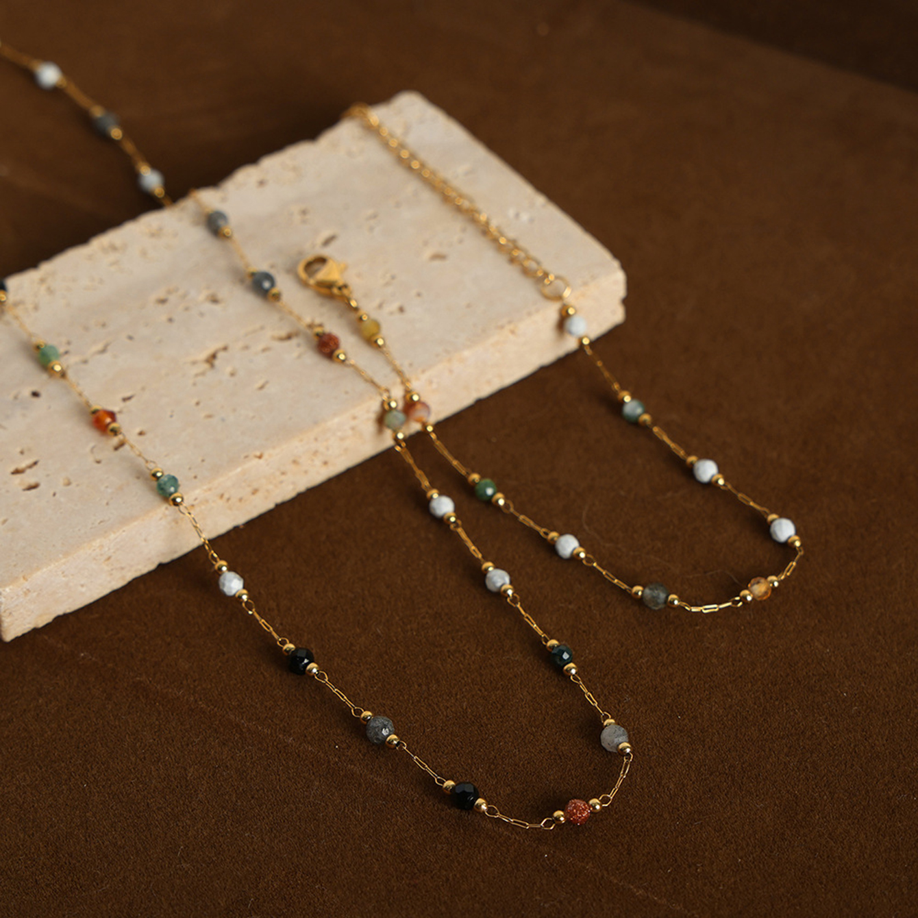 TUPMI Colorful Natural Stone Beaded Necklace and Bracelet Set, Geometric Design, Retro and Versatile Chain Bead Necklace Bracelet for Wimen Jewelry Gi