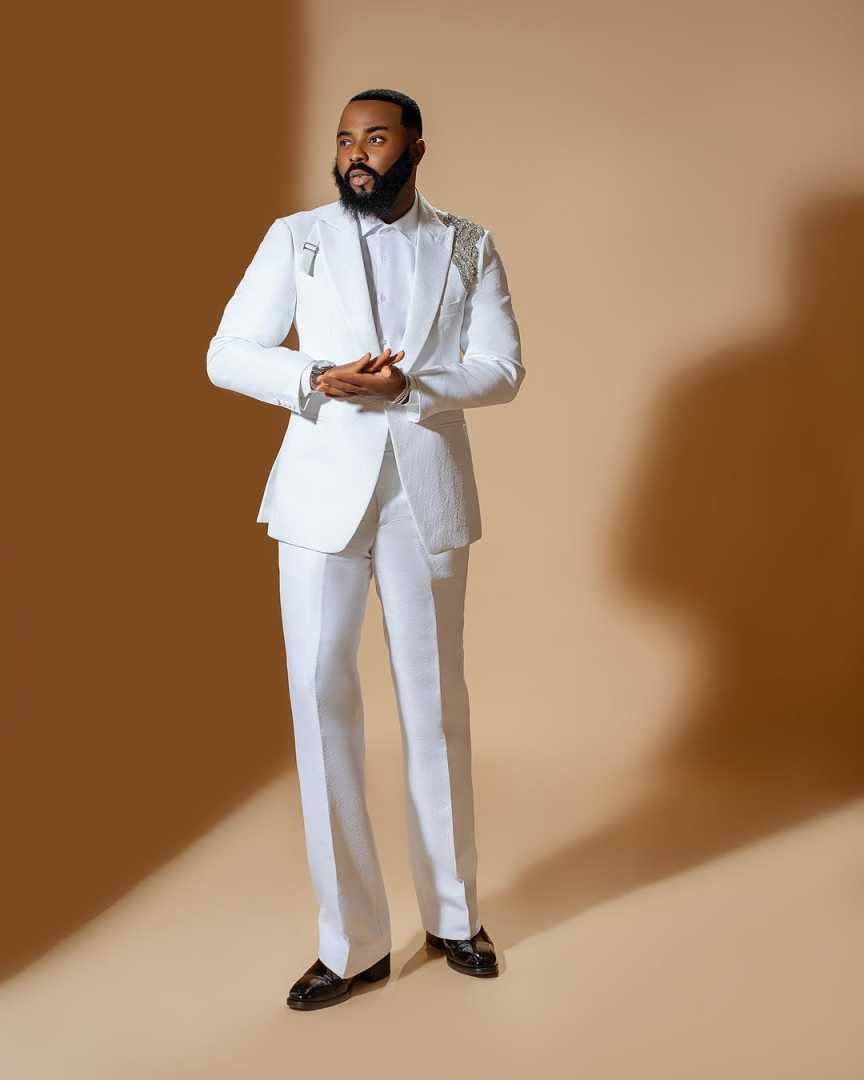 Men Wedding Tuxedos Customized One Button Peaked Lapel Appliques Pants Suits Party Male Groon Wear Homme 2 Pieces