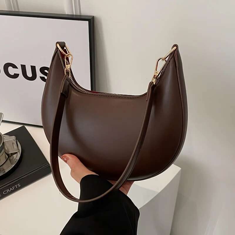 New Fashionable High-End Moon-Shaped Baseball Bag, Showing , Women's Single Shoulder Bag