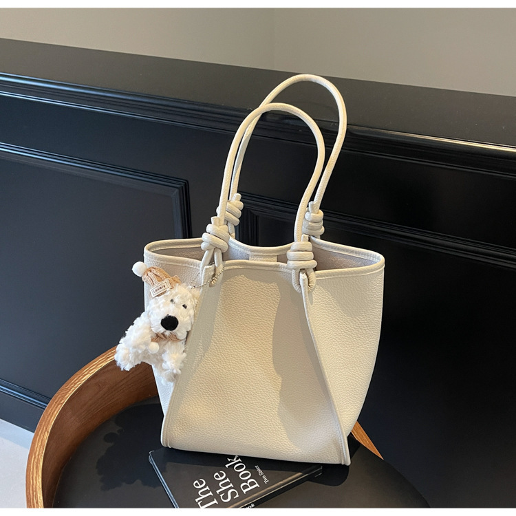 Trendy niche underarm for women 2025 new high-end single shoulder crossbody bag hand-held bucket bag