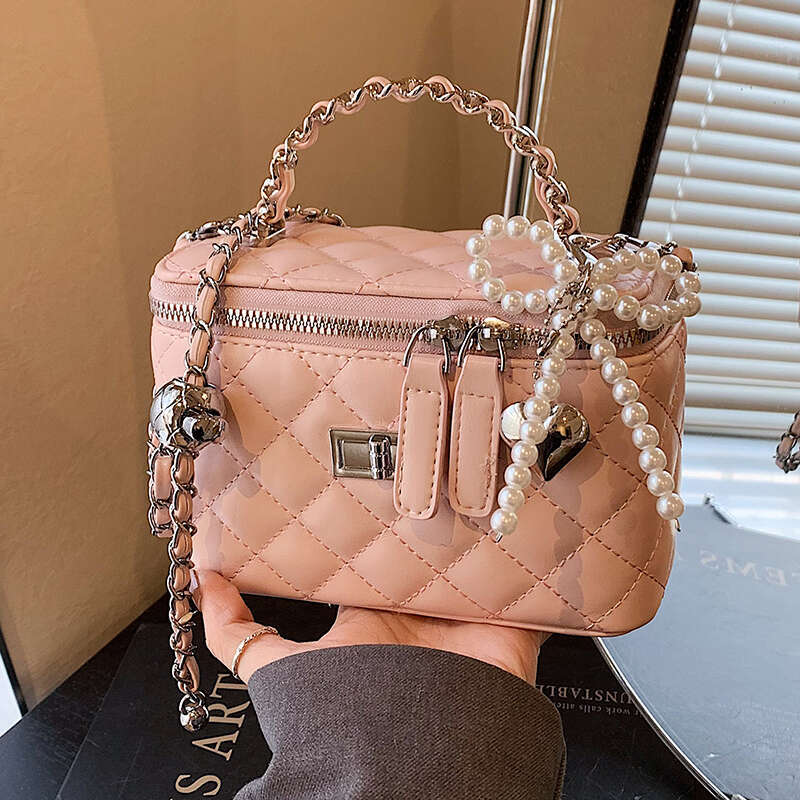 Xiaoxiangfeng Lingge women's 2025 new niche western-style chain box high beauty small square bag
