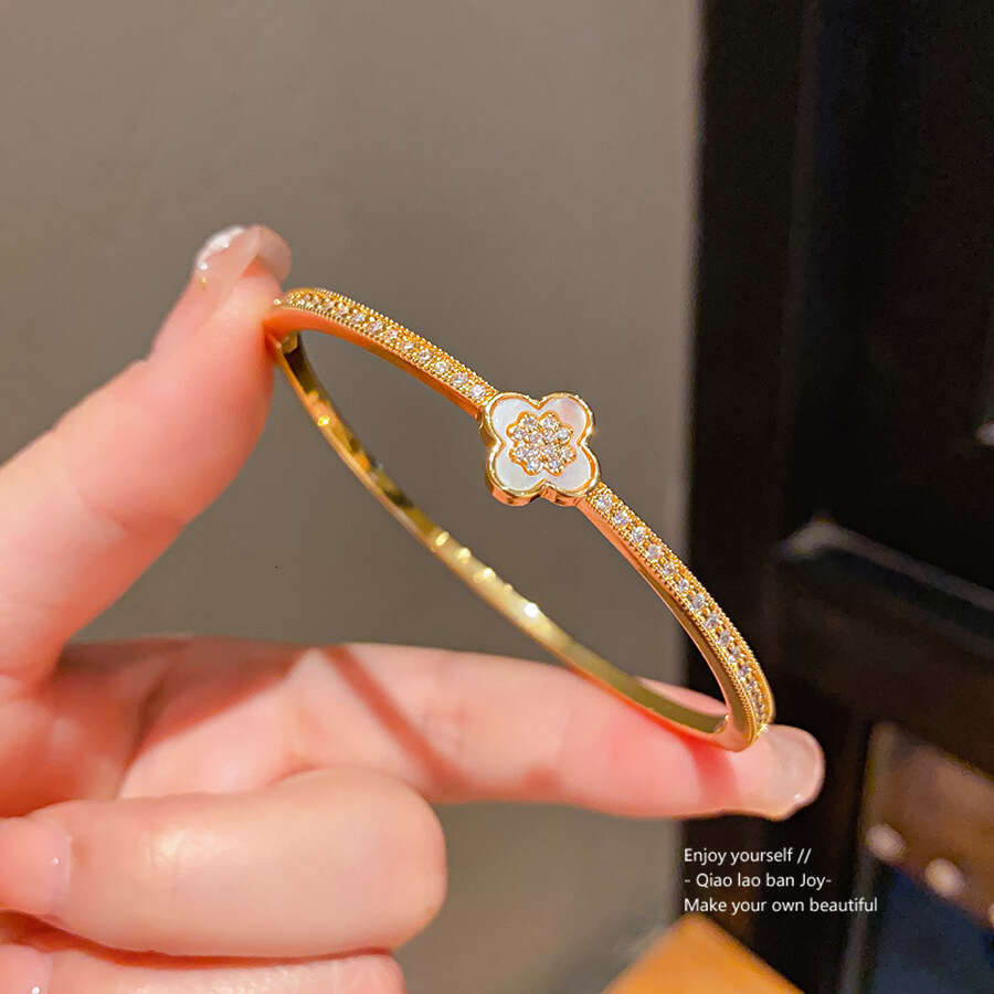 designer bracelet Zircon dia shaped mother of pearl Korean style light high-end sensory bracelet, women's simple and fashionable versatile bracel