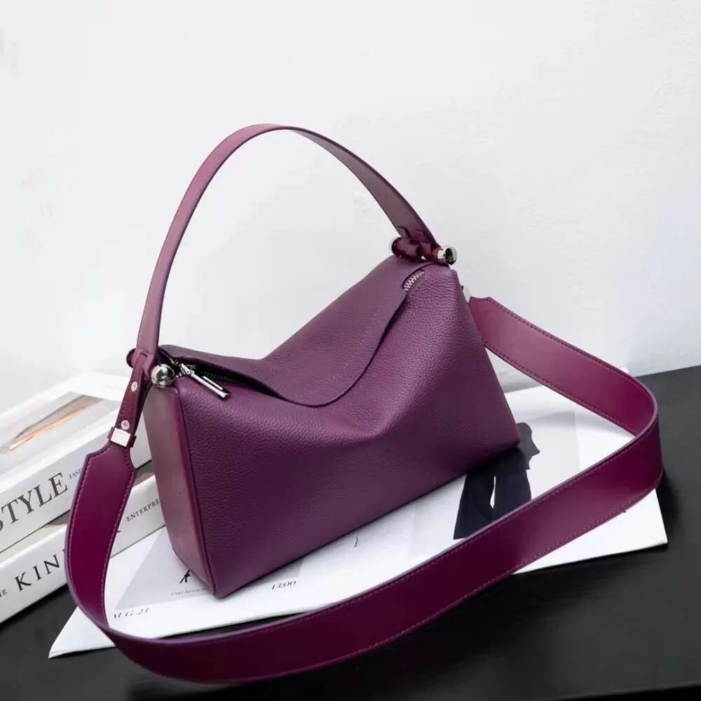 Women's Bags Designer VOAETEC First-Layer Cowhide Underarm Women New Fashion Leather Shoulder Crossbody Boston Pillow Bag Casual Versatile