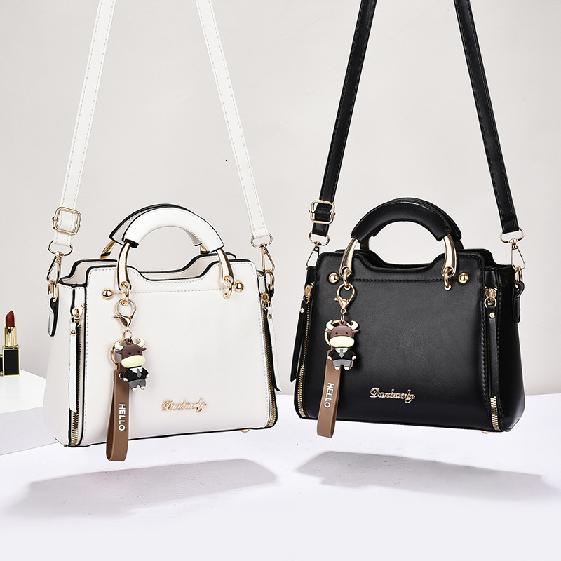 2025 New Fashionable Handbag with Western Style Large Capacity Multi layer Versatile Women's Single Cross Shoulder Bag Trend