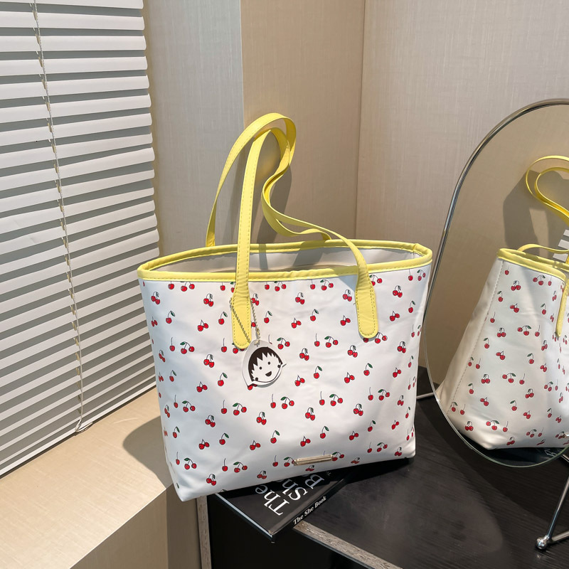 Free Delivery Designer Bag 2025 Summer Girl Commuting Cherry Tote Hand Fashion Niche Printed Texture Shoulder Bag For Women Luxury Bag