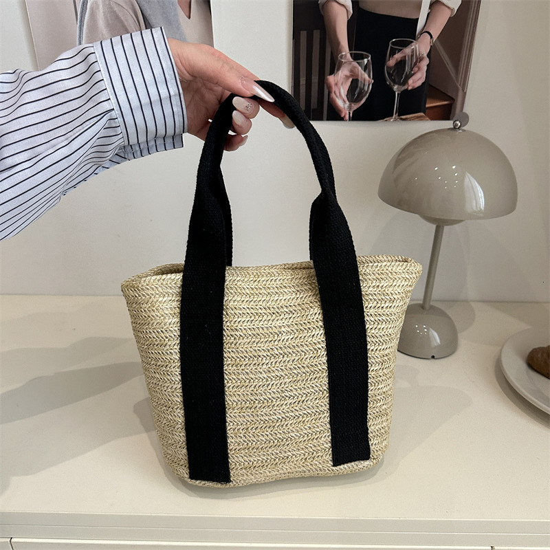 Free Delivery Designer Bag 2025 Spring Grass Women's Large Capacity Wind Woven Leisure Versatile Camping Picnic Bag Luxury Bag