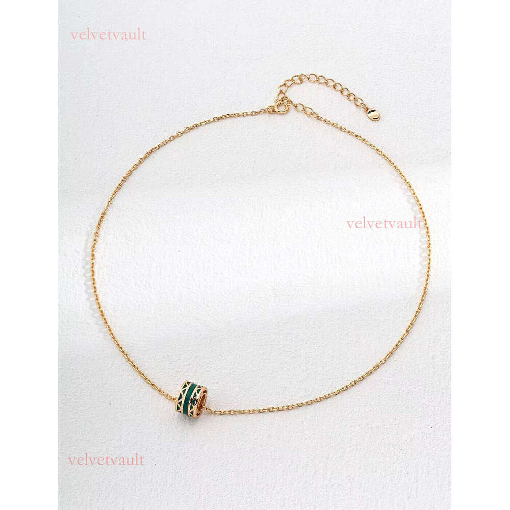 The Lin Yin S sier enamel pendant necklace is fashionable and unique, adding charm to your party set
