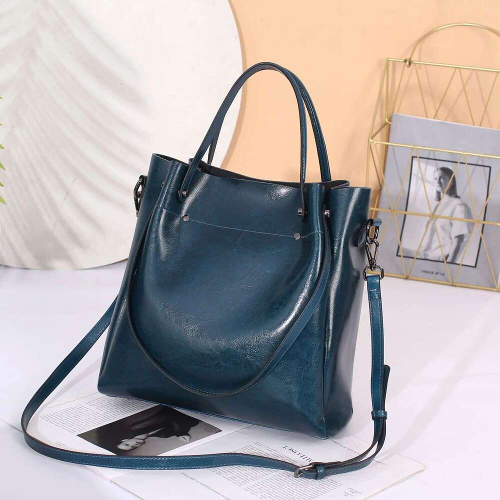Fashion Genuine Women's Bags European And American Style Oil Waxed Shiny Leather Large Capacity Handbag Cowhide