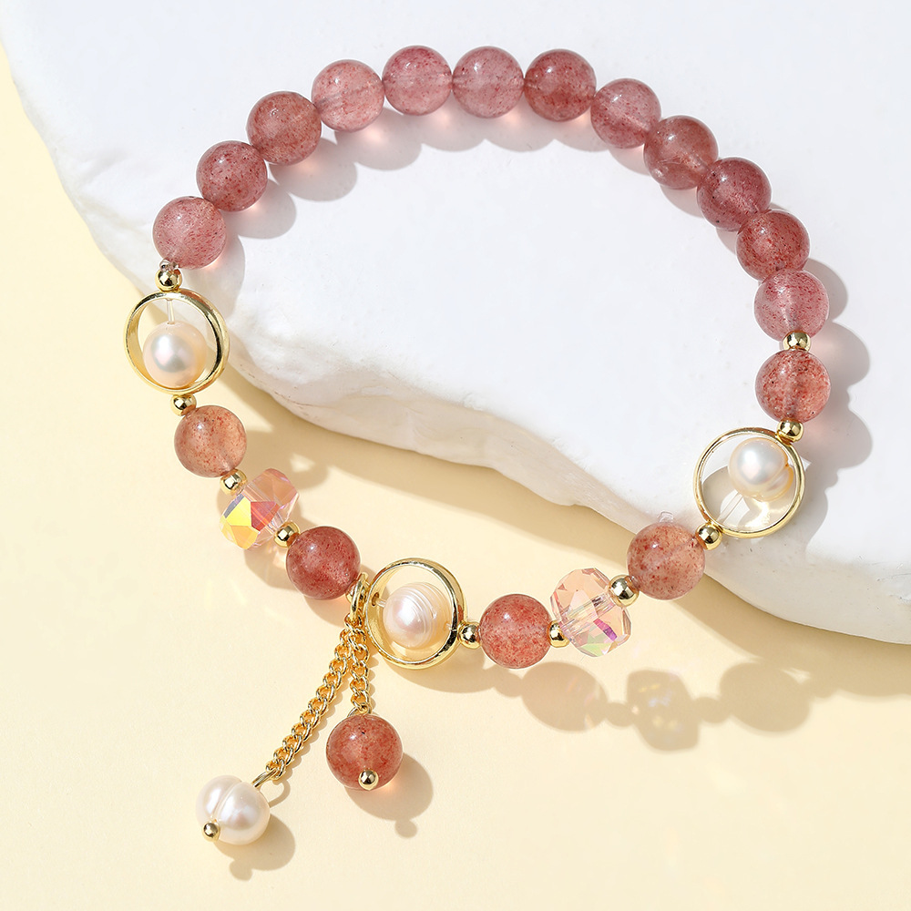 New Chinese style exudes white pink strawberry charm, with a crystal gift and bracelet design