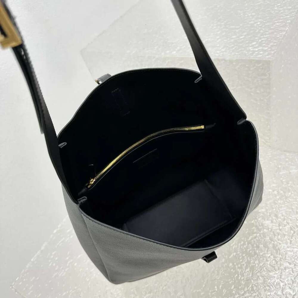 Genuine Leather Women Brand Ladies Purse Bags Designer Handbag Large Capacity Crossbody Bag 2025 Trend