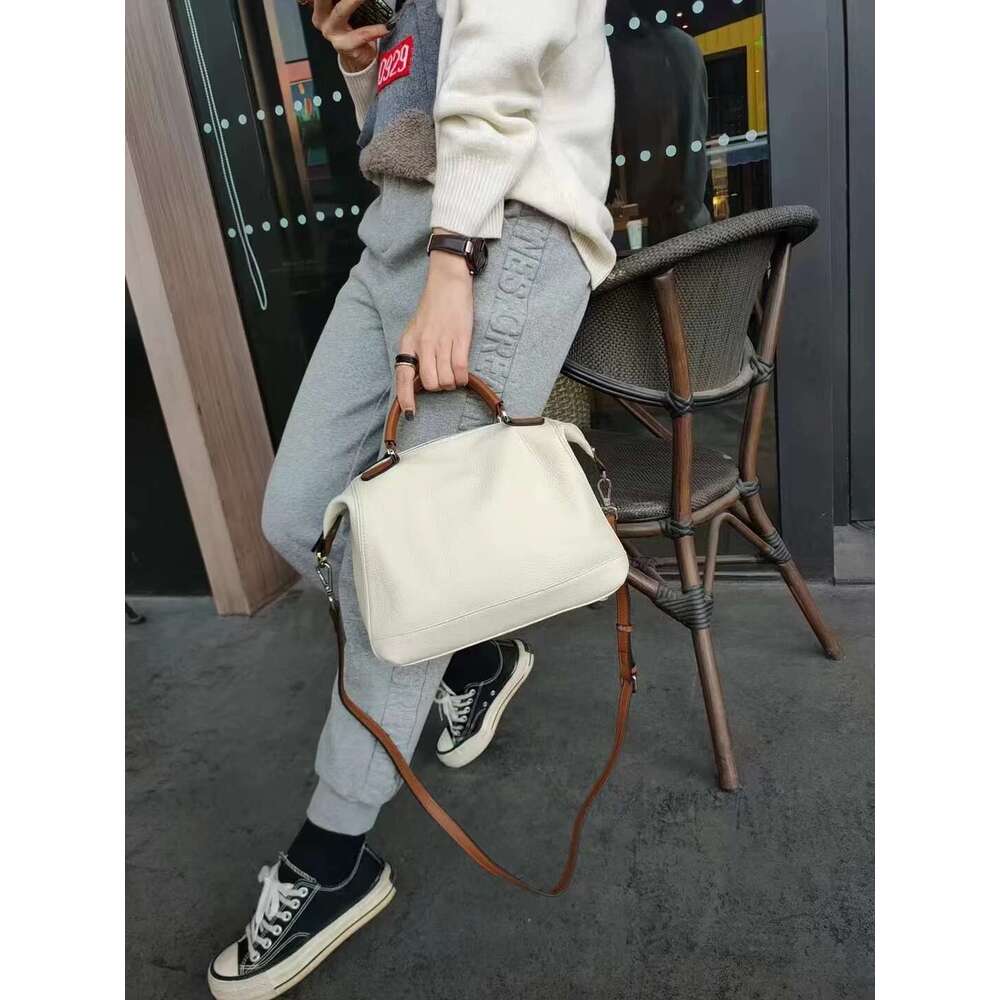 New Large-Capacity Soft First Layer Cowhide Handbag Shoulder Messenger Bag All-Match Casual Fashion Factory Direct Supply