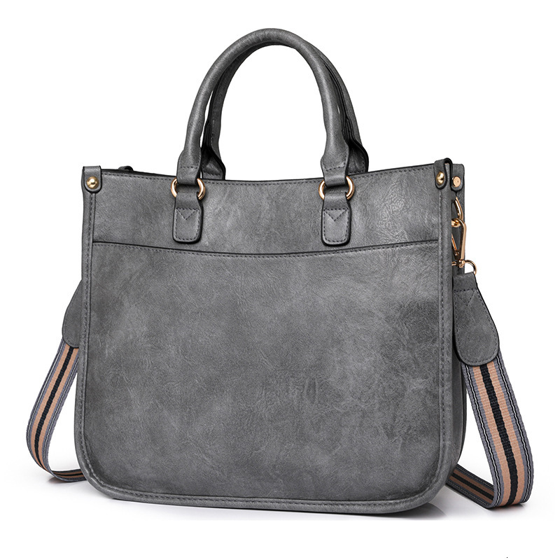 Spring and summer new casual handbag women's briefcase shoulder crossbody bag casual retro designer shoulder bag fashionable versatile shoulder t