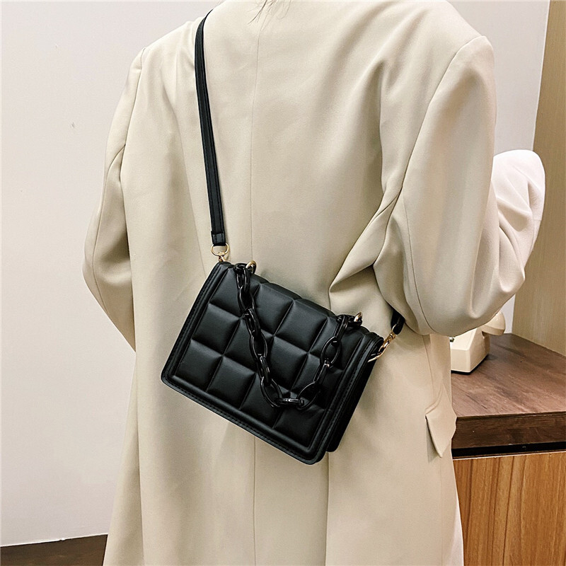 Free Delivery Designer Bag Small For Women In 2025 Trendy New Fashion Chain Diamond Grid Single Shoulder Crossbody Internet Celebrity Simple Portable 