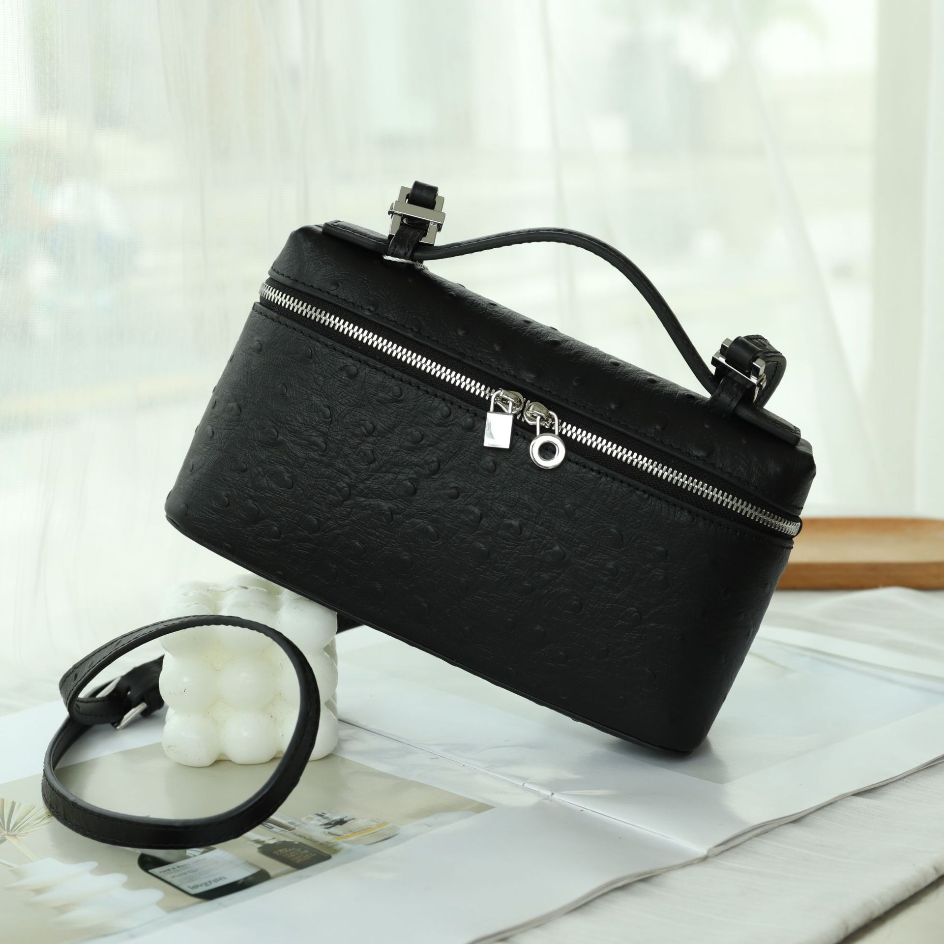 Ostrich Leather Crossbody Bag: Stylish & Versatile 2024 Handbag 4 9ed62