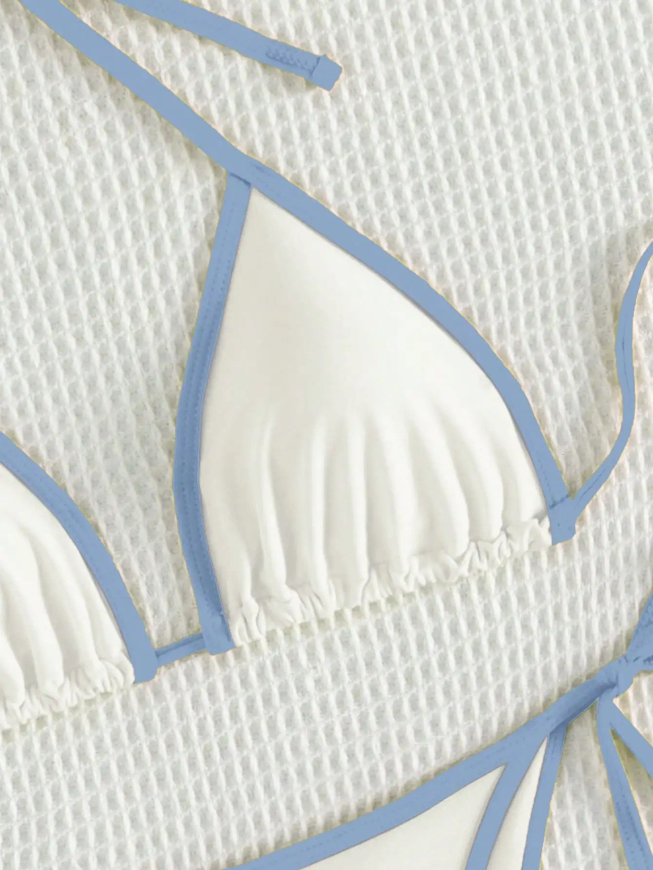 Summer white and blue color-block bow-tie pure bikini set suitable for womens beach vacation 250516