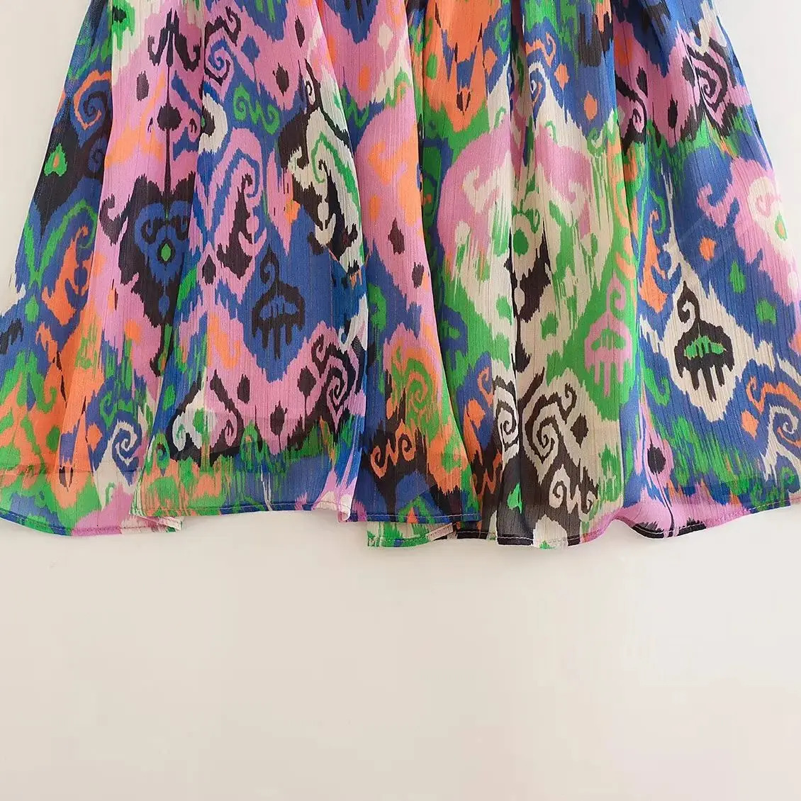 ZBZA Women Tiedye Printed Aline Dress Vneck Spaghetti Strap Pleated Midwaist Open Back Mini Spring Summer Chic Top 250520