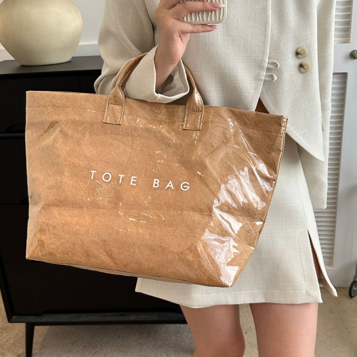 Fashion DuPont for Women 2025 New Commuter Large Capacity Kraft Paper Handbag Shopping Bag Trend