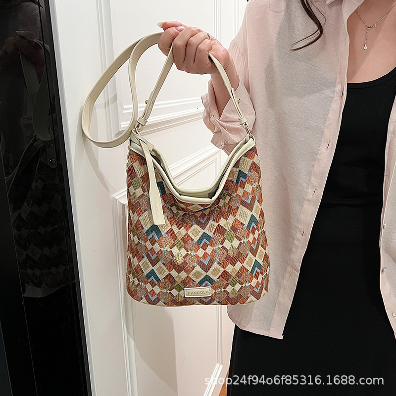 Women's Fashion Printed Handbag Tote Bag Free Shipping Designer Bag Bohemian Style Versatile Large Capacity Single Shoulder Slant Cross Bag Vacat