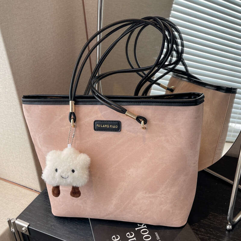 Large Capacity Women Fashionable Shoulder with Advanced Sense for College Students' Class Commuting Tote Bag 2025 New Casual Versatile Fashion Cl
