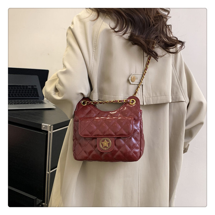 Free Shipping Designer Bag Xiaoxiangfeng Soft Leather Wandering Foreskin Retro Diamond Grid Chain Bag Versatile Classic Shoulder Bag Crossbody Bag Wom