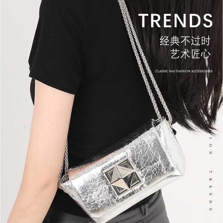 New Zhiluo Lock Chain 2025 Sweet Cool Crossbody Korean Edition Square Small Handheld Underarm Bag