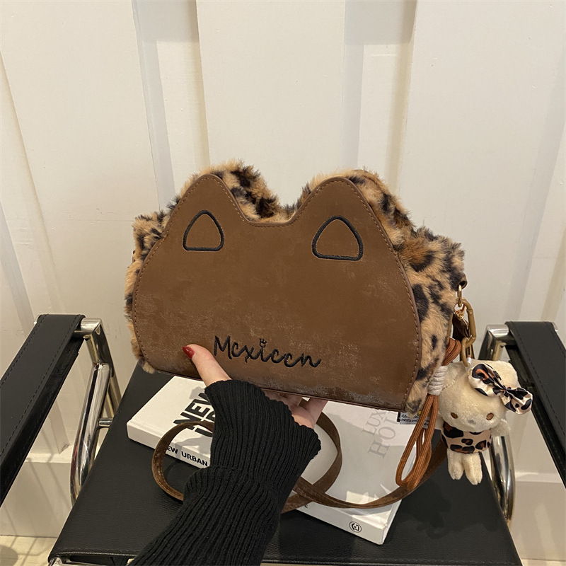 Free Delivery Designer Bag Winter Cartoon Small 2025 Fashionable Versatile Crossbody And Cute Super Hot Single Shoulder Bag For Women Luxury Bag