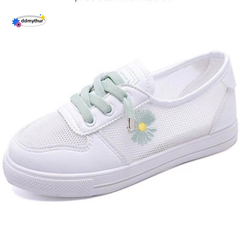 White women's summer 2025 new casual hollowed out breathable mesh flat bottomed board shoes, thin Korean version, versatile ddmythur ddmythur