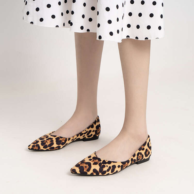 NEW TOP 2025 New Sexy Pointed Leopard Pattern Single Shallow Mouth Flat Shoes, 41 42 Large Women's Shoes
