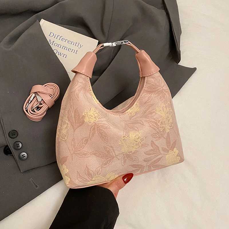 Flower Embroidered Chinese Style Dumpling Crescent Crossbody Shoulder BagChic Compact Sling BagWomen Purse Zipper Handbag M250520