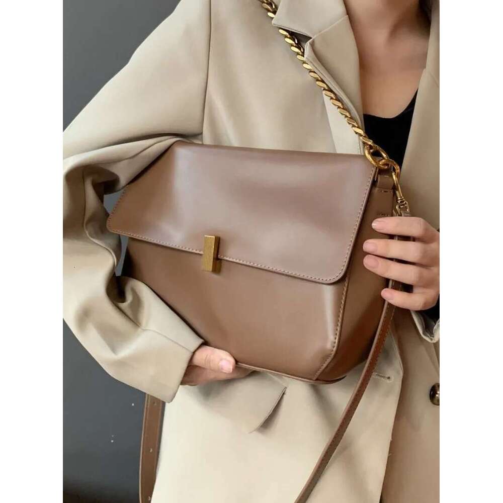 Simple Single Shoulder Large Capacity Women's Chain Tote Crossbody Bag, Casual And Versatile