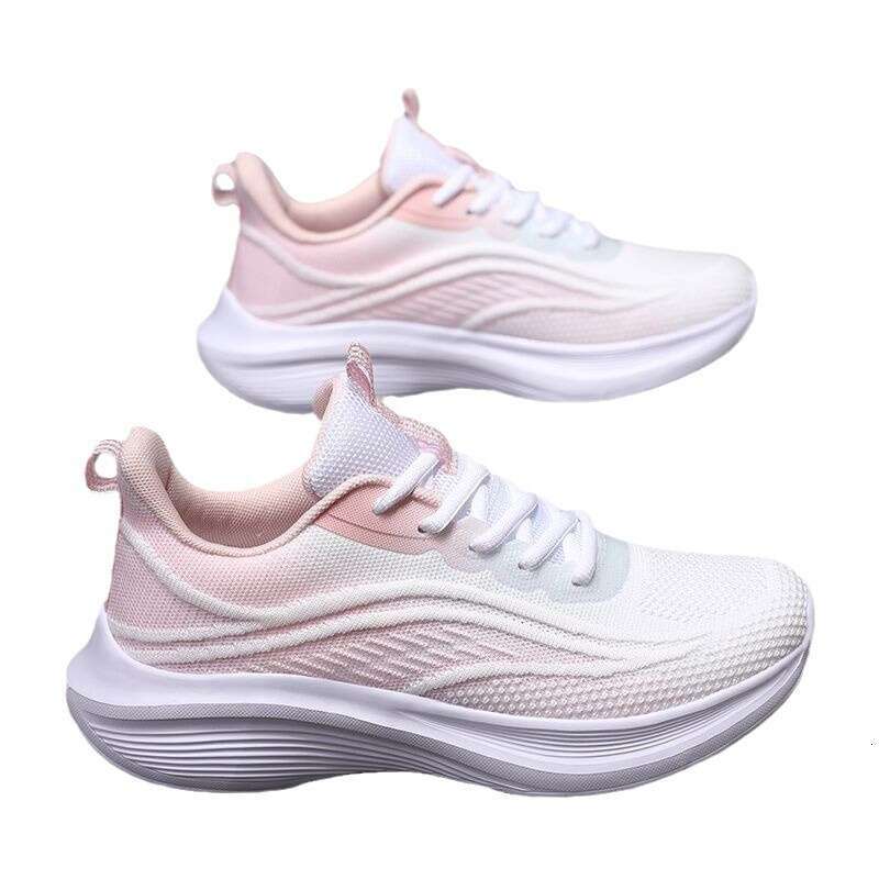 New sports shoes for women in spring summer, non slip soft sole, wear-resistant mesh, breathable casual shoes, versatile and ultra light